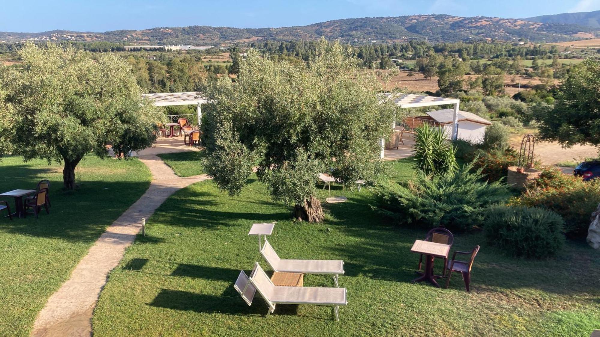 Hotel Essenza Di Mirto La Caletta Εξωτερικό φωτογραφία