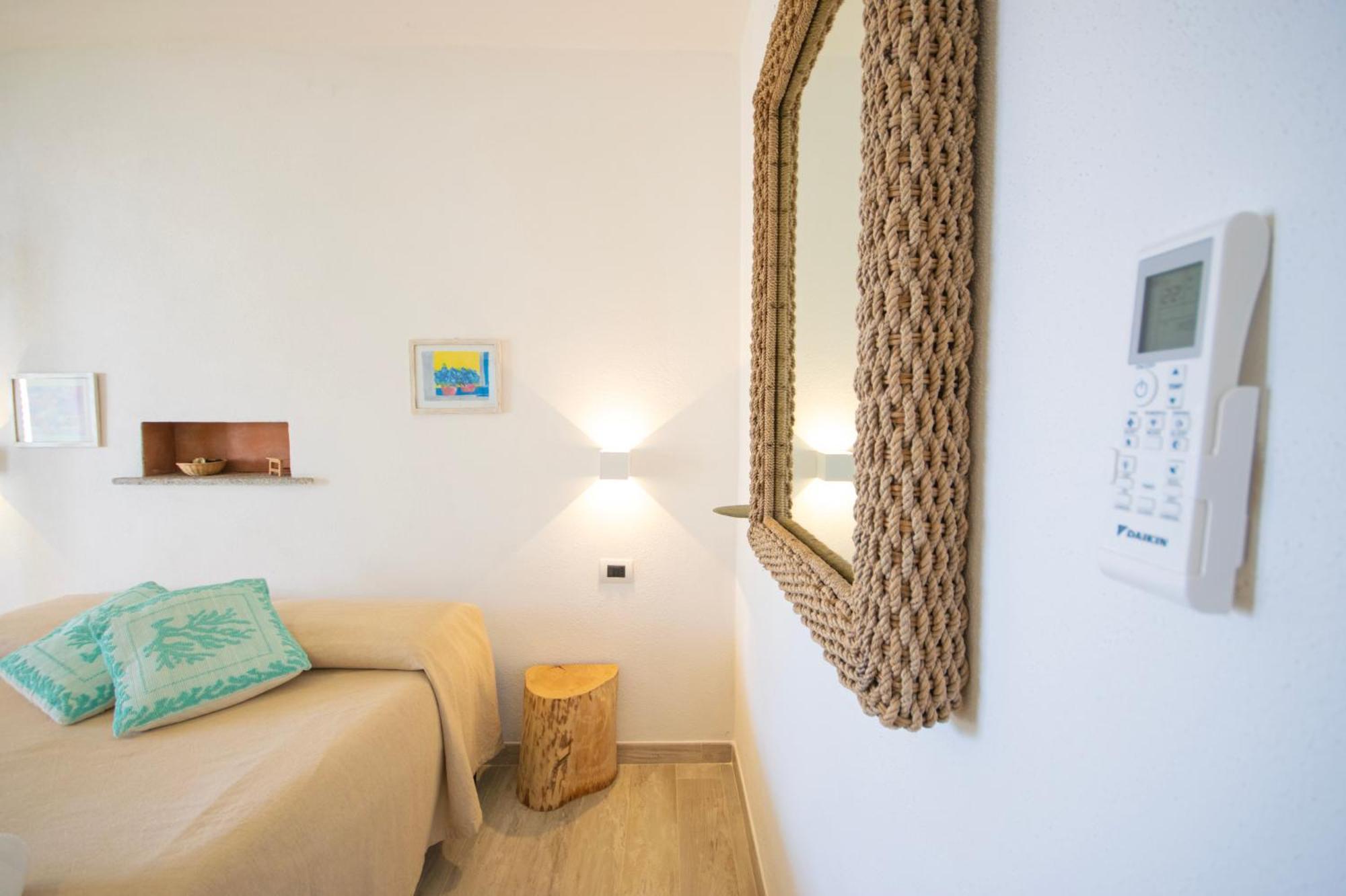 Hotel Essenza Di Mirto La Caletta Εξωτερικό φωτογραφία