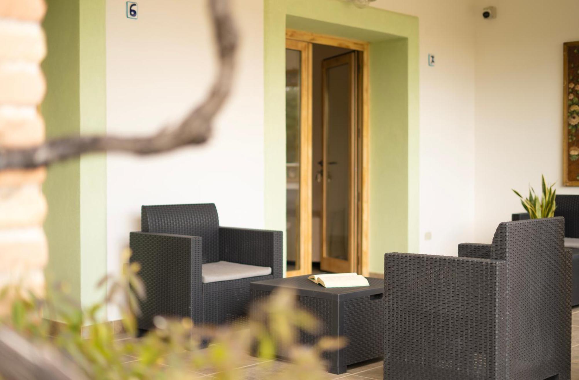Hotel Essenza Di Mirto La Caletta Δωμάτιο φωτογραφία