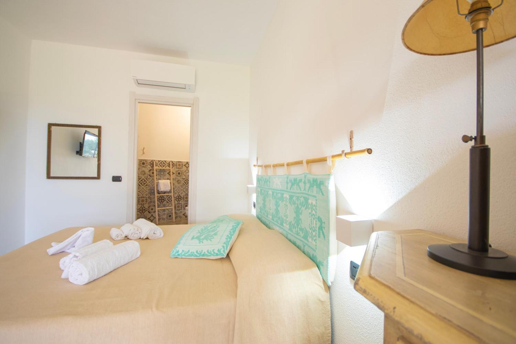 Hotel Essenza Di Mirto La Caletta Εξωτερικό φωτογραφία