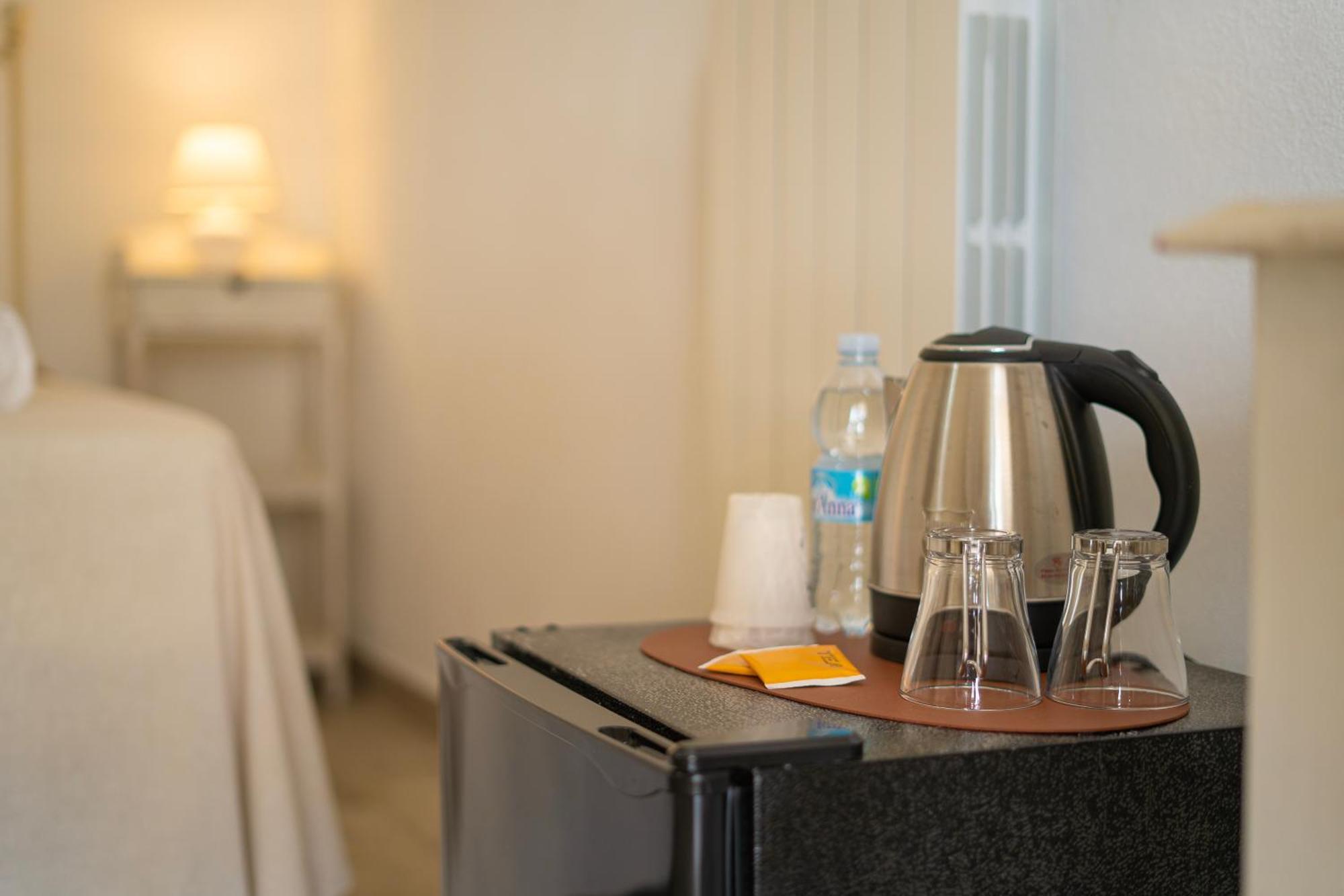 Hotel Essenza Di Mirto La Caletta Εξωτερικό φωτογραφία