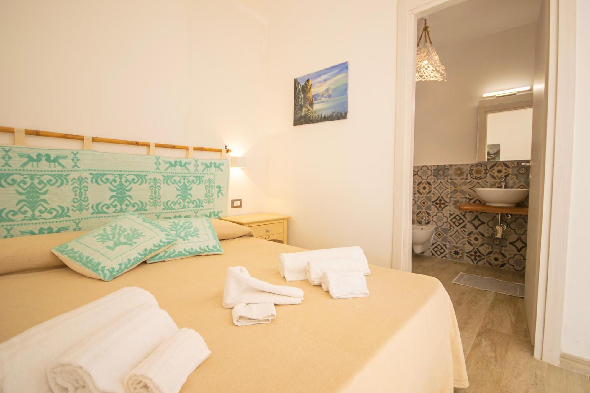 Hotel Essenza Di Mirto La Caletta Δωμάτιο φωτογραφία