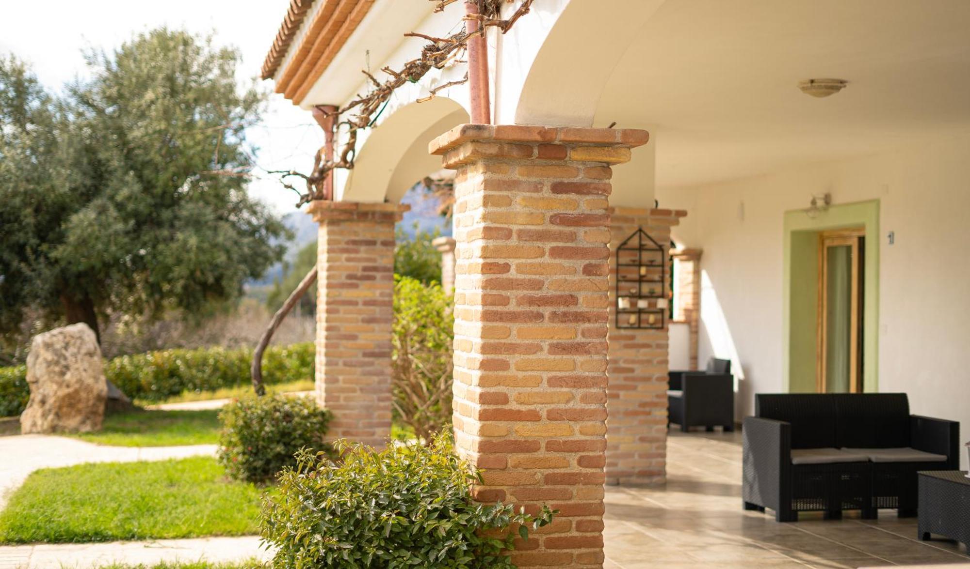 Hotel Essenza Di Mirto La Caletta Εξωτερικό φωτογραφία